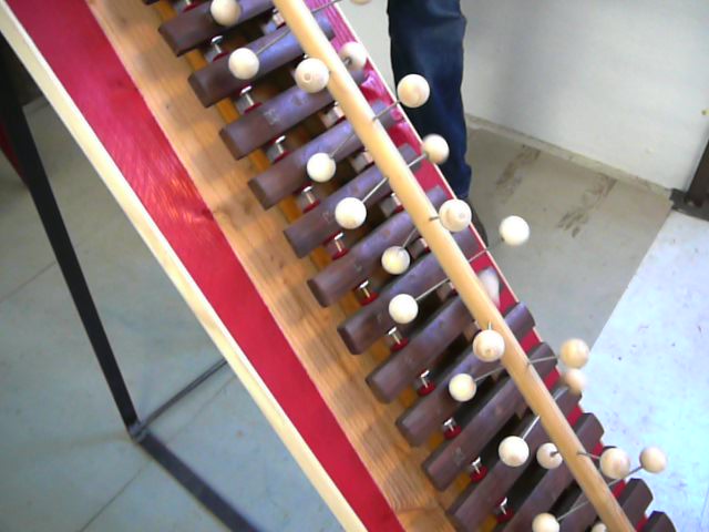 Zonder titel – houten xylofoon